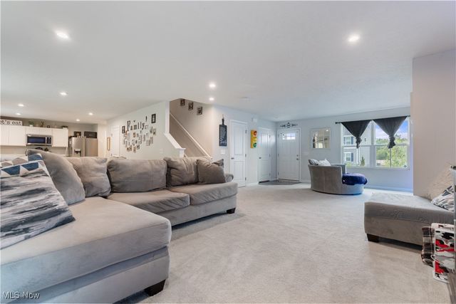 3564 Kenyon Creek Avenue NW, Massillon, OH 44647