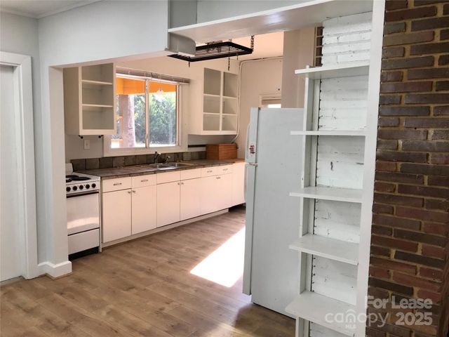 1415 Briar Creek Road, Charlotte, NC 28205