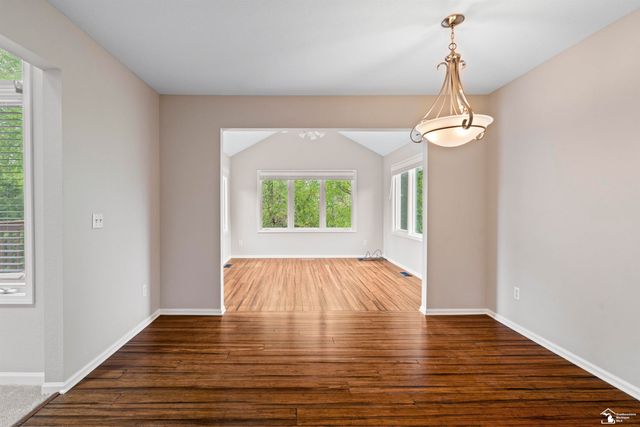 6647 Greenbriar Lane, Temperance, MI 48182