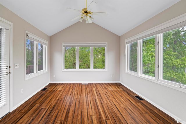 6647 Greenbriar Lane, Temperance, MI 48182