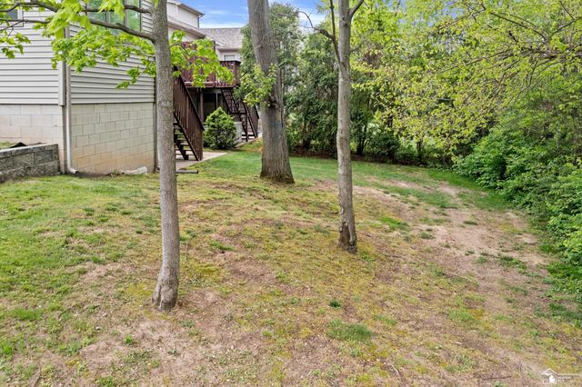 6647 Greenbriar Lane, Temperance, MI 48182