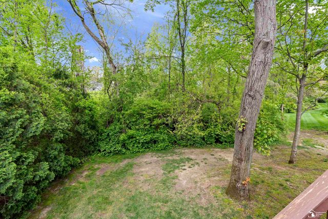 6647 Greenbriar Lane, Temperance, MI 48182