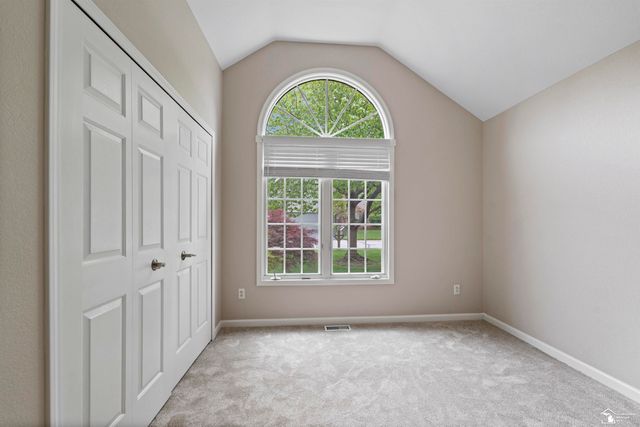 6647 Greenbriar Lane, Temperance, MI 48182