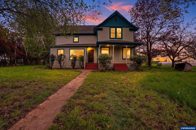 8962 S Heinz Rd, Canby, OR 97013