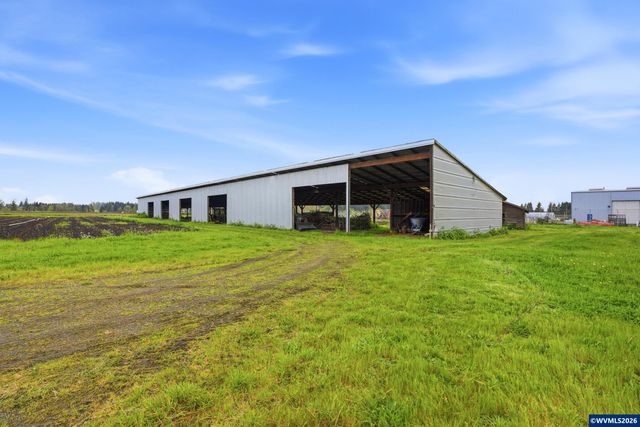 8962 S Heinz Rd, Canby, OR 97013