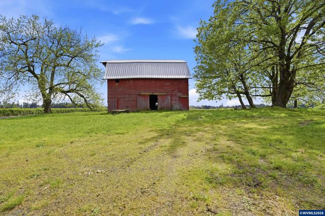 8962 S Heinz Rd, Canby, OR 97013