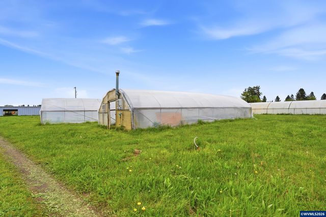 8962 S Heinz Rd, Canby, OR 97013