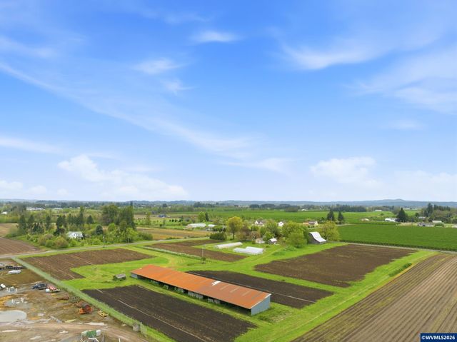 8962 S Heinz Rd, Canby, OR 97013