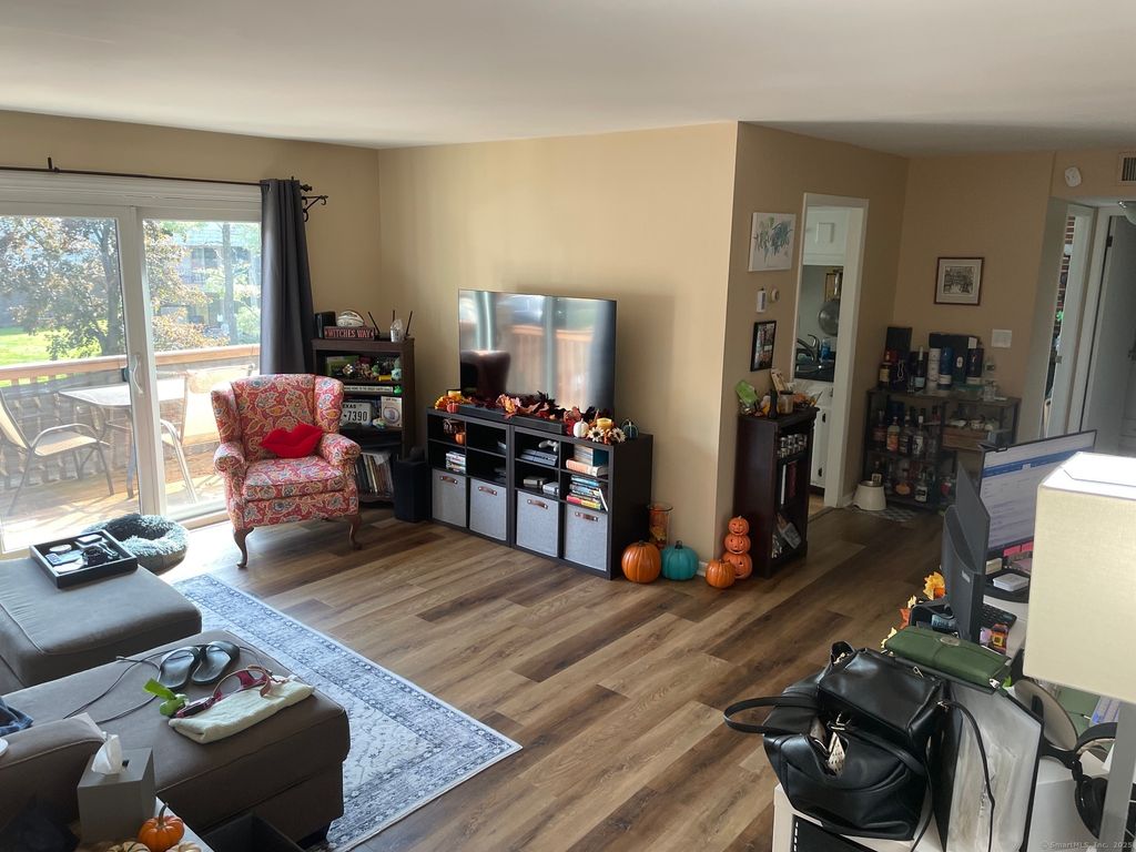 22 Linda Court 22, Cromwell, CT 06416