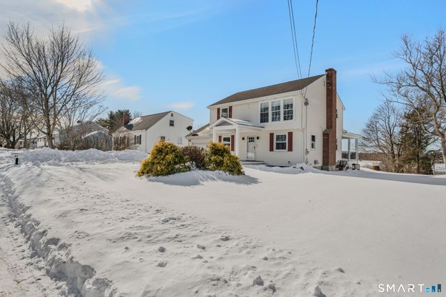 31 Pegasus Drive, Groton, CT 06340