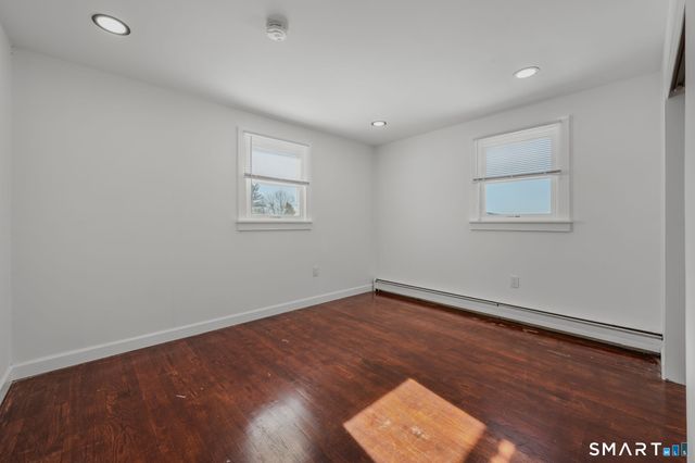 31 Pegasus Drive, Groton, CT 06340