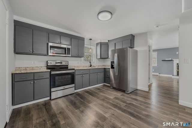 31 Pegasus Drive, Groton, CT 06340