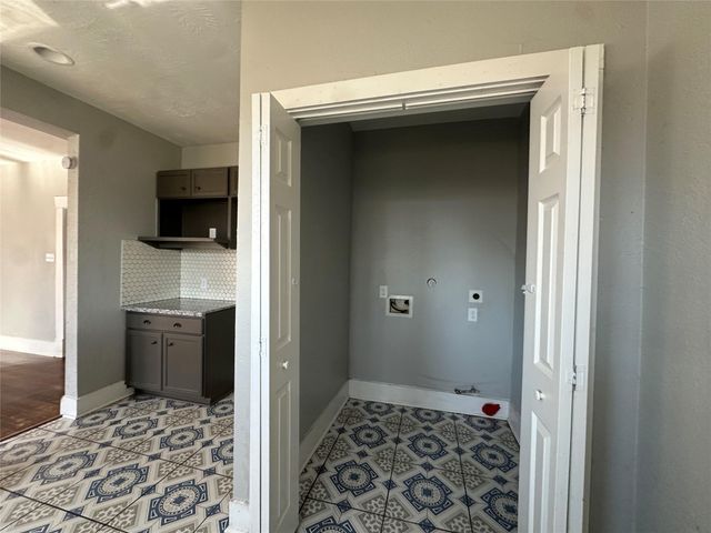 9405 Ashville Drive, Houston, TX 77051