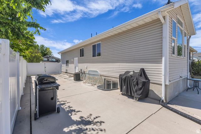 1173 INVERNESS DR, Syracuse, UT 84075