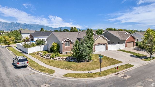 1173 INVERNESS DR, Syracuse, UT 84075