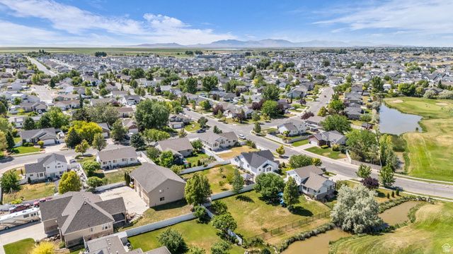 1173 INVERNESS DR, Syracuse, UT 84075