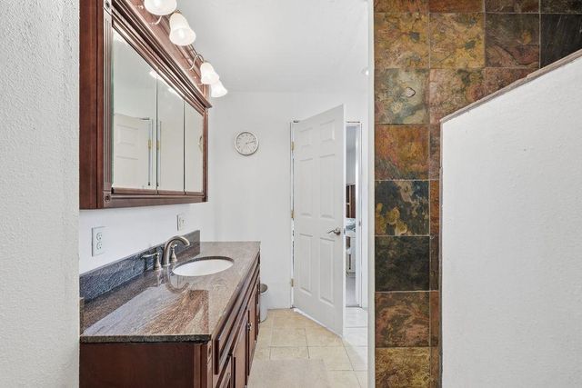 5914 N GATES Ln, Spokane, WA 99217