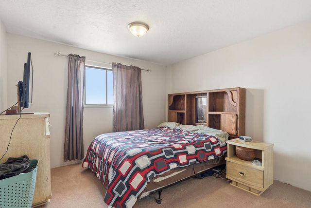 5914 N GATES Ln, Spokane, WA 99217