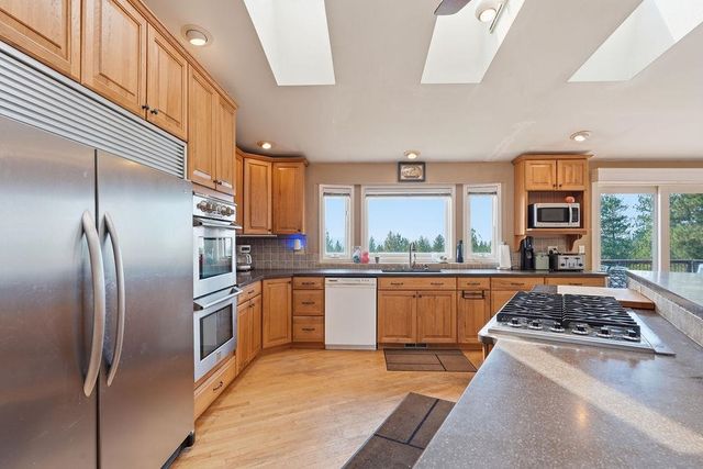 5914 N GATES Ln, Spokane, WA 99217
