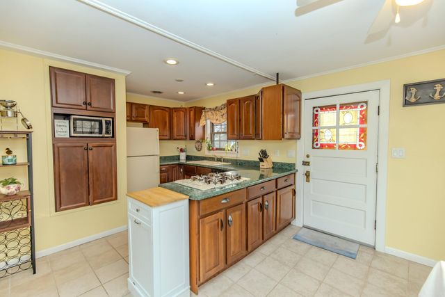 30 Sunset Trail, Portage, IN 46368