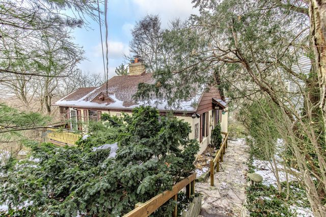 30 Sunset Trail, Portage, IN 46368