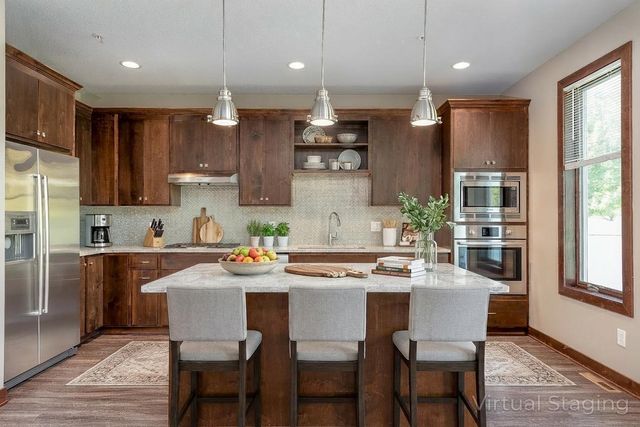 814 Pinnacle Path, Mankato, MN 56001