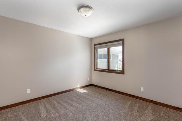 814 Pinnacle Path, Mankato, MN 56001