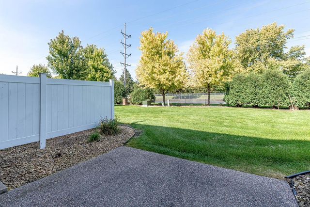 814 Pinnacle Path, Mankato, MN 56001