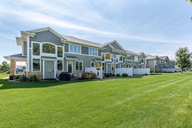 814 Pinnacle Path, Mankato, MN 56001