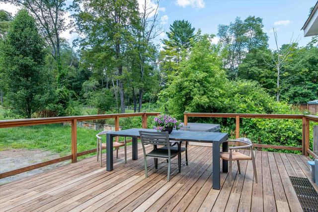 153 Westminster Road, Putney, VT 05346