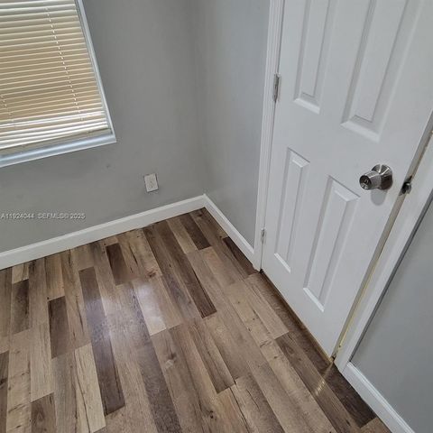 3003 NW 45th St A, Miami, FL 33142