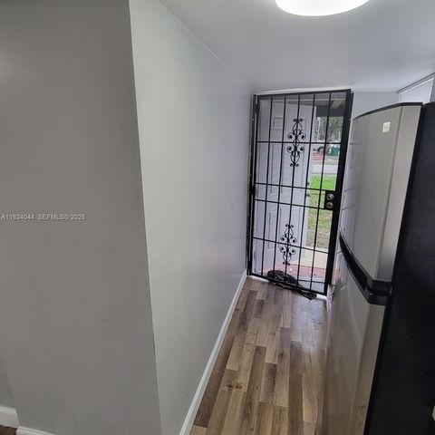 3003 NW 45th St A, Miami, FL 33142