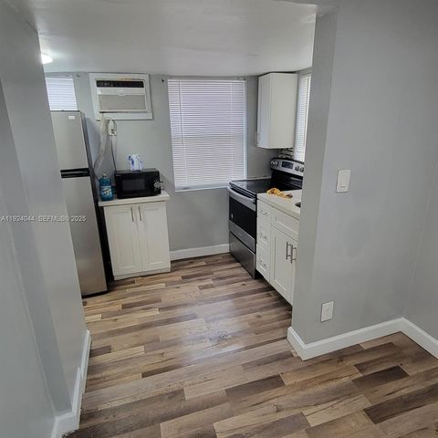 3003 NW 45th St A, Miami, FL 33142