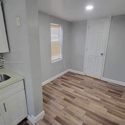 3003 NW 45th St A, Miami, FL 33142