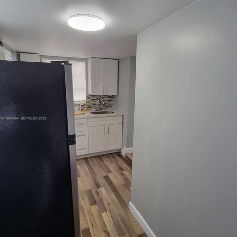 3003 NW 45th St A, Miami, FL 33142