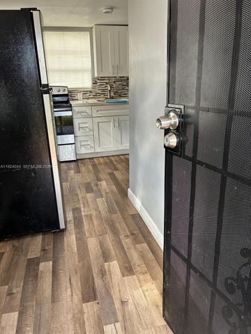 3003 NW 45th St A, Miami, FL 33142