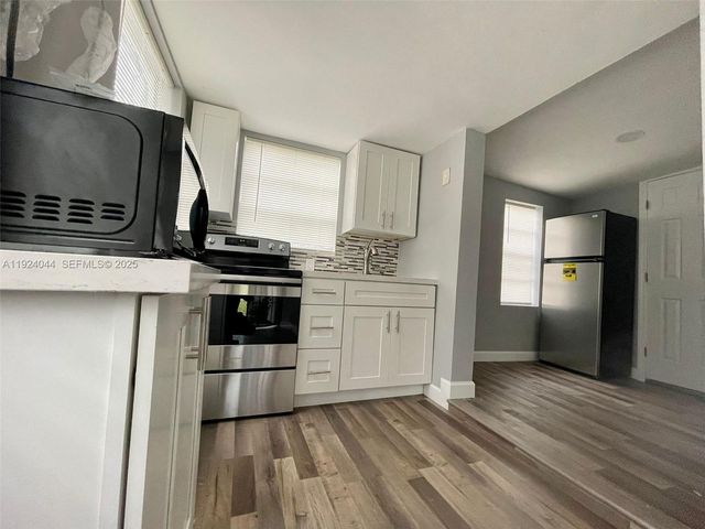 3003 NW 45th St A, Miami, FL 33142