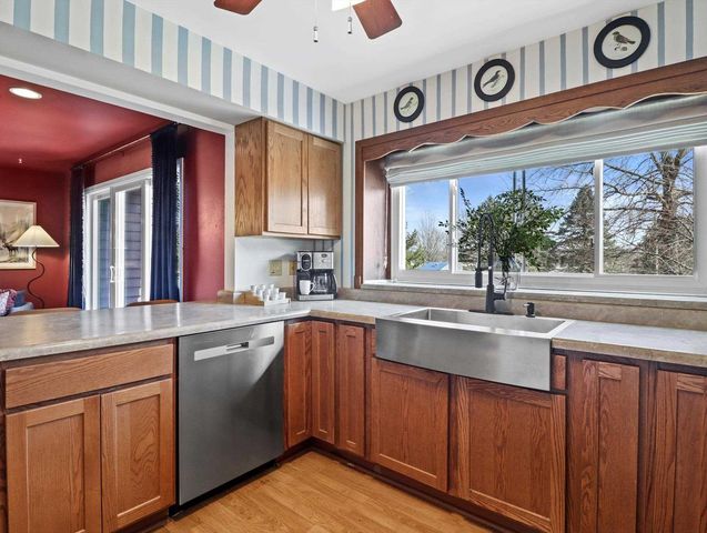 1074 Tinkham Trail, Baraboo, WI 53913