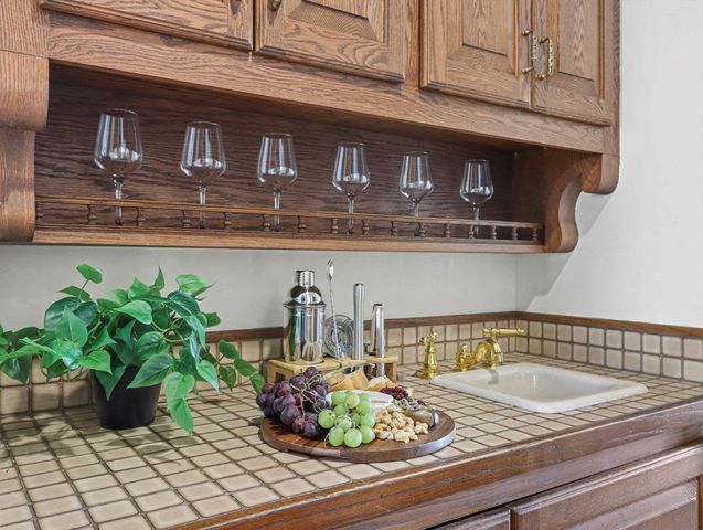 1074 Tinkham Trail, Baraboo, WI 53913