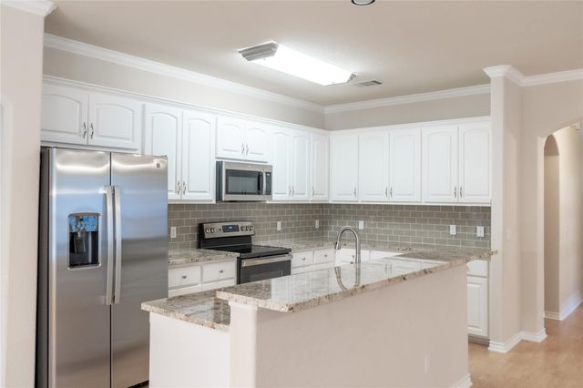 806 Heritage Oaks BND, Georgetown, TX 78633