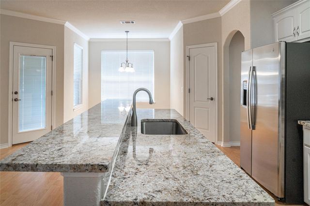 806 Heritage Oaks BND, Georgetown, TX 78633