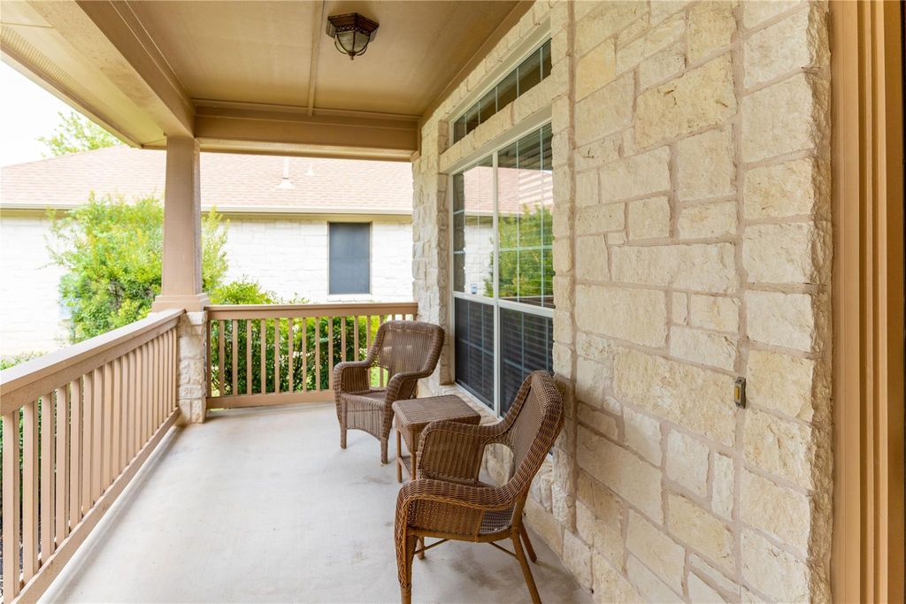 806 Heritage Oaks BND, Georgetown, TX 78633