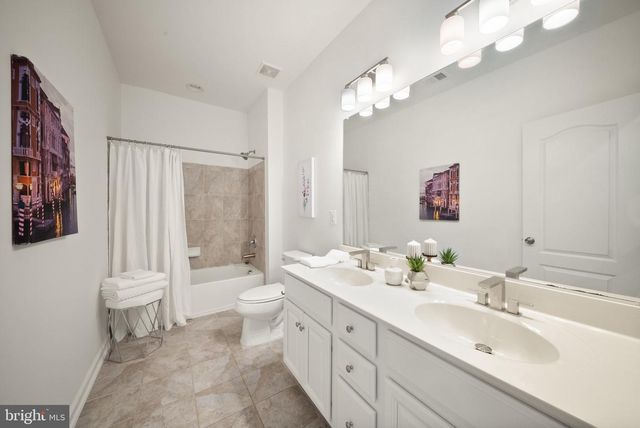 24921 BALMORAL GLEN CT, Aldie, VA 20105