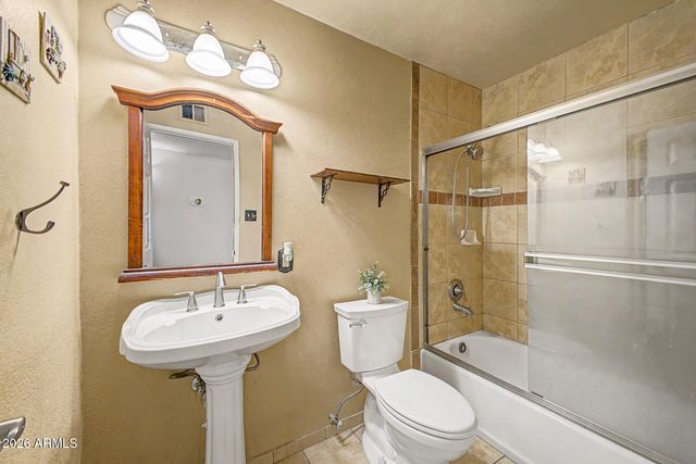 1522 W LAWRENCE Lane, Phoenix, AZ 85021