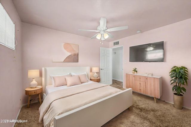 1522 W LAWRENCE Lane, Phoenix, AZ 85021