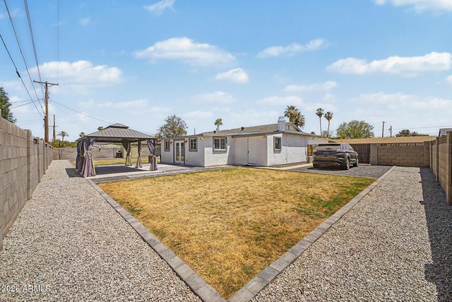 1522 W LAWRENCE Lane, Phoenix, AZ 85021
