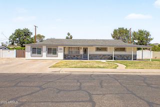 1522 W LAWRENCE Lane, Phoenix, AZ 85021