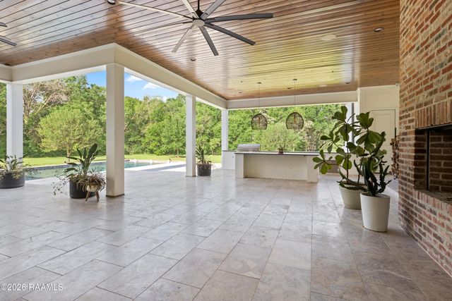 801 Breaux Road, Lafayette, LA 70506