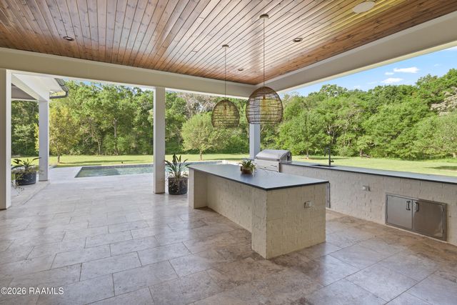 801 Breaux Road, Lafayette, LA 70506