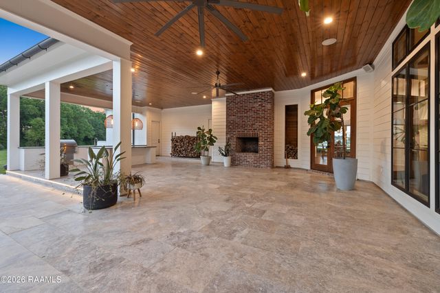 801 Breaux Road, Lafayette, LA 70506